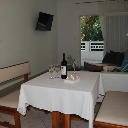 Zorana Apartment Mimice Exterior photo