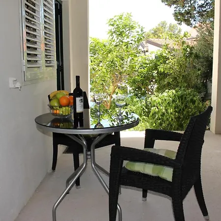 Zorana Apartment Mimice Exterior photo